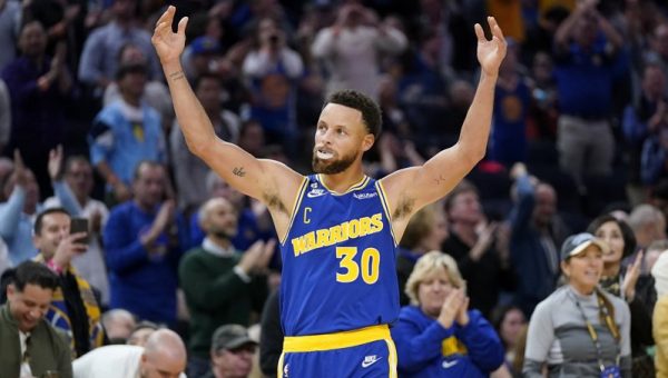 ¡Los Warriors son buenos! Curry se recuperó mejor de lo esperado y se espera que regrese mañana contra los Suns